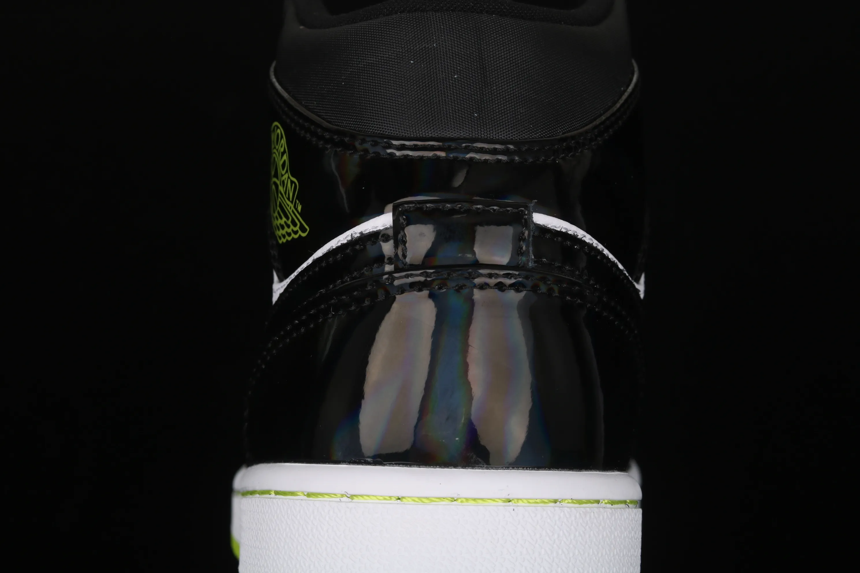 All categories Air Jordan Jordan series basketball shoes Air Jordan 1 Mid Air Jordan 1 Mid SE AJ1 Joe 1 black colorful chameleon green apple green BQ6931-003
